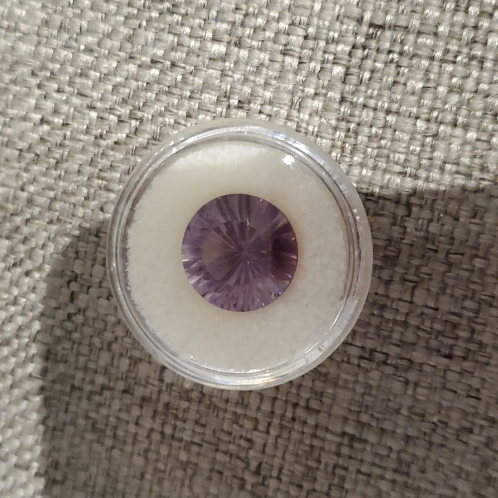 Loose 10mm round amythist